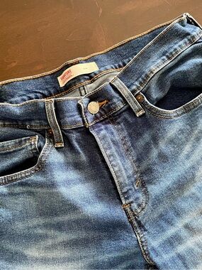 (31x30) Men’s Signature by Levi Strauss Slim Fit Medium Blue Jeans Like New